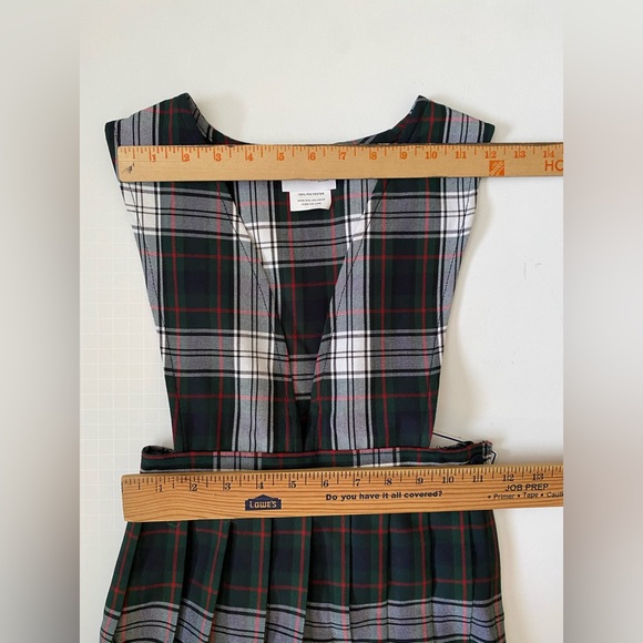 Plaid Catholic School Uniforms Jumper V- front Knife Pleat size 8 Girls - Picture 6 of 10